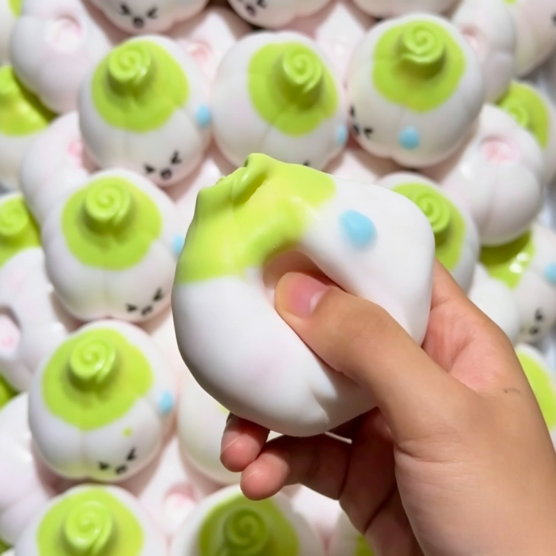 Cute Emoji Garlic ﻿Squishy Str - Party Games For Adults And Kids ulasan dan harga
